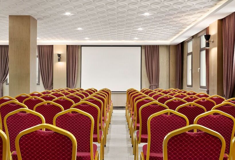 فندق Ramada By Wyndham Elbistan