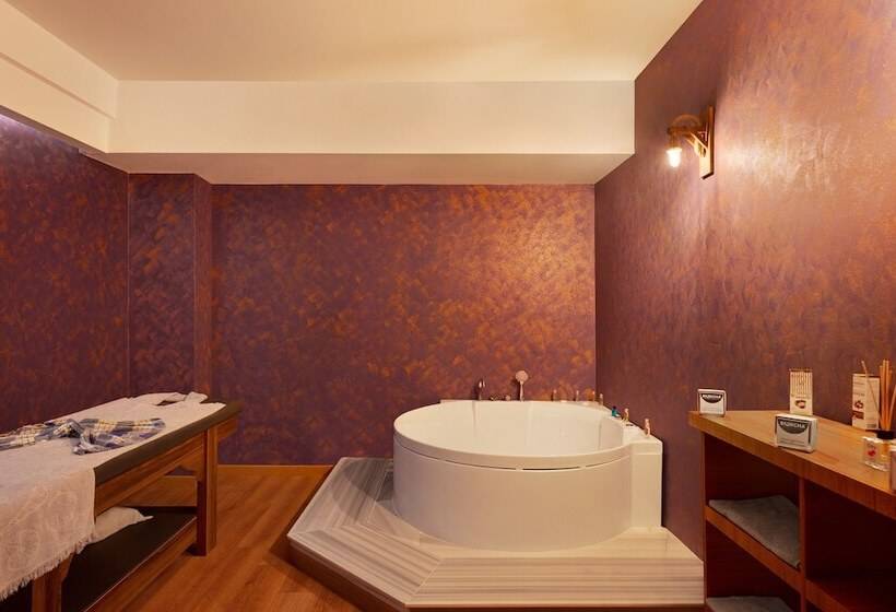 فندق Ramada By Wyndham Elbistan