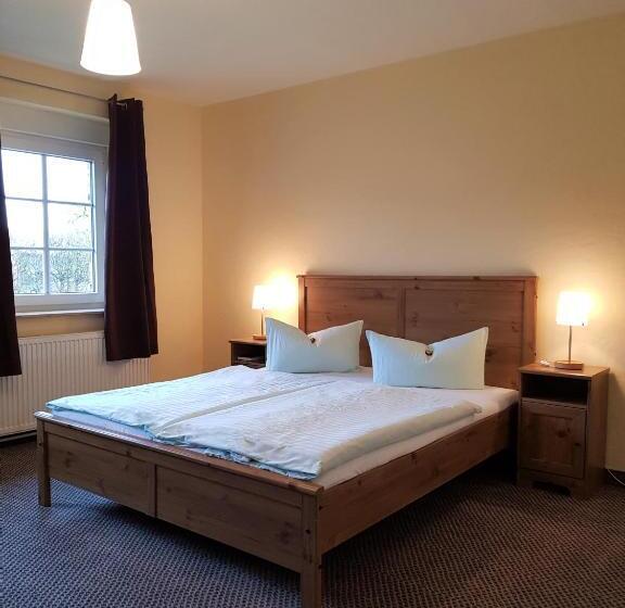 בית מלון כפרי Ritterhof Kampehl