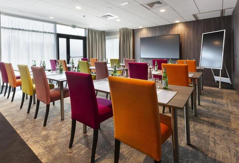 בית מלון כפרי Hôtel Roi Soleil Prestige Plaisir   St Quentin