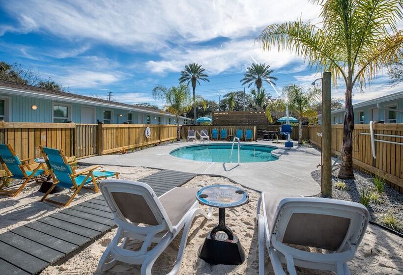 فندق Salt Air Inn & Suites