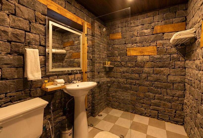 Отель Stayvista At Mountain Mirage