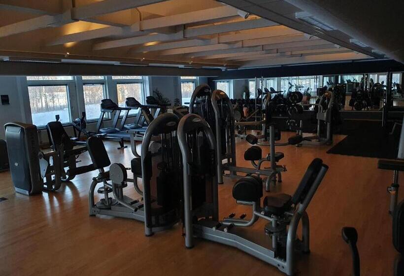 فندق Systemairhallen Bed&breakfast