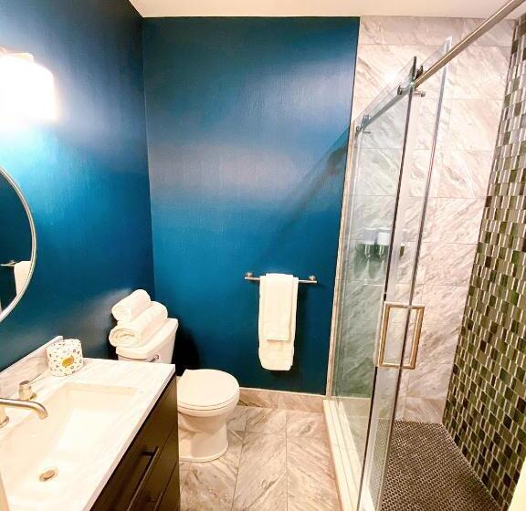 Отель The Edward Buffalo