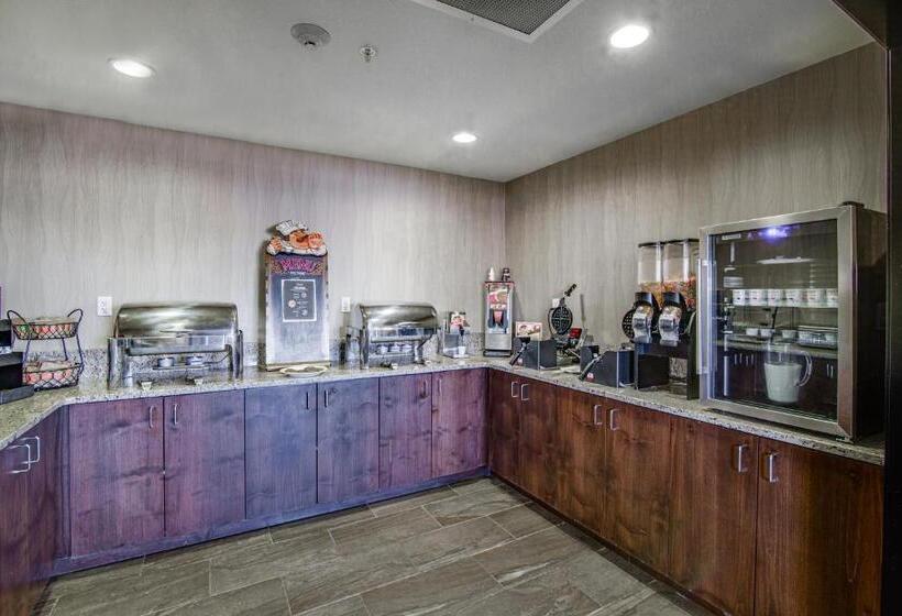 בית מלון כפרי Inn At Hunters Run