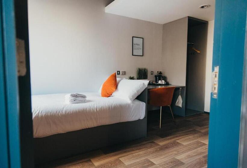 בית מלון כפרי Quarter By The Warren Collection