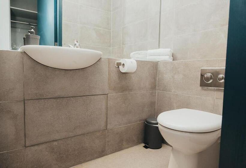 בית מלון כפרי Quarter By The Warren Collection