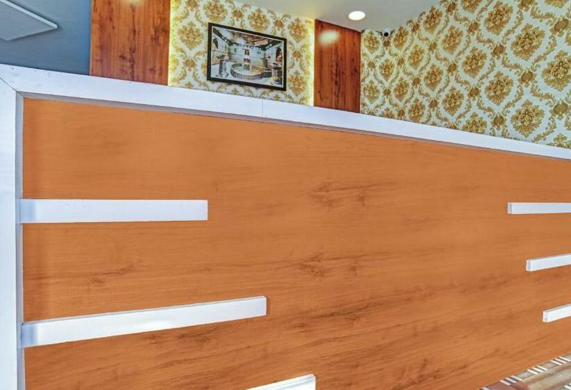 호텔 Anand Shree,indore