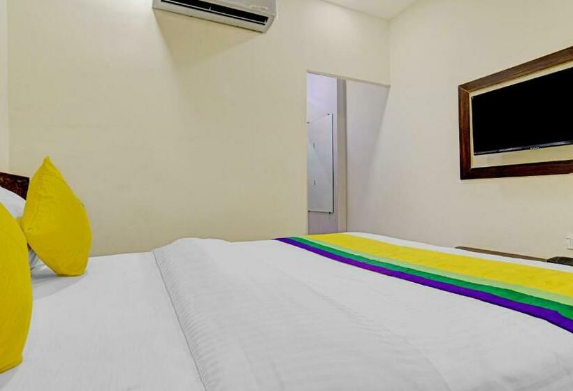 호텔 Anand Shree,indore