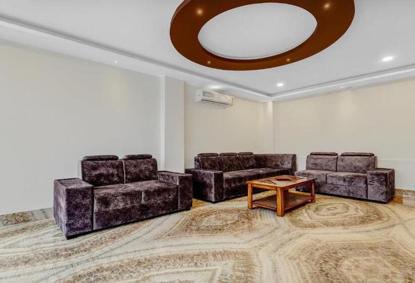 Treebo Hotel Mobi Vip Airport