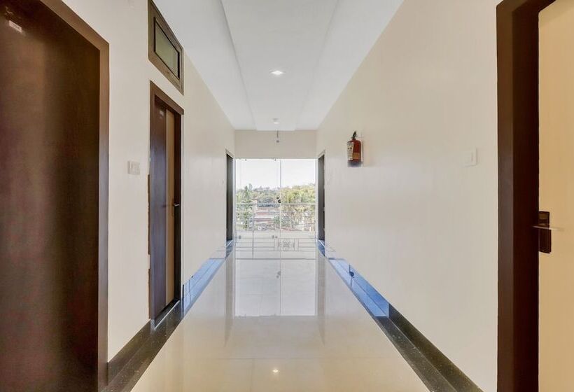 Treebo Hotel Mobi Vip Airport