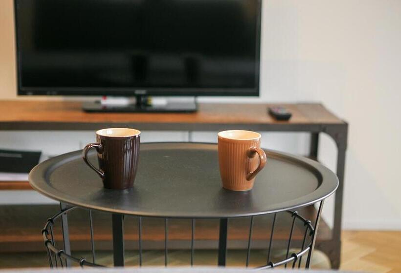 ホテル Trive Osu West 最大12名宿泊可能 駅チカ 1台無料駐車場付き