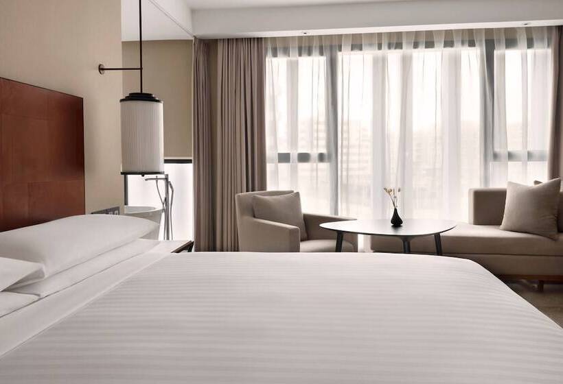 هتل Tunis Marriott