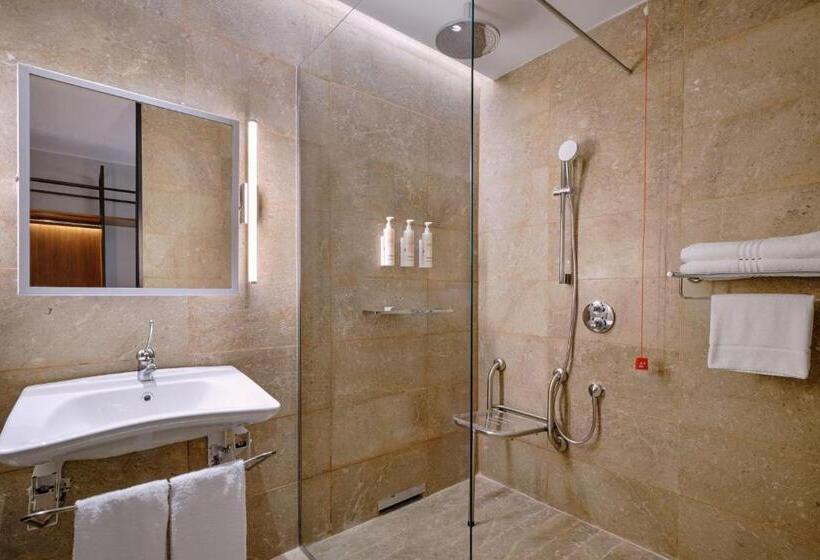 هتل Tunis Marriott