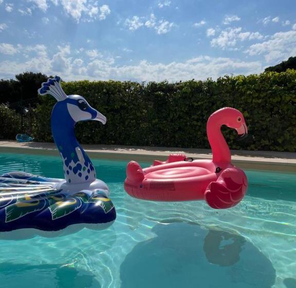 בית מלון כפרי Villa Paradis