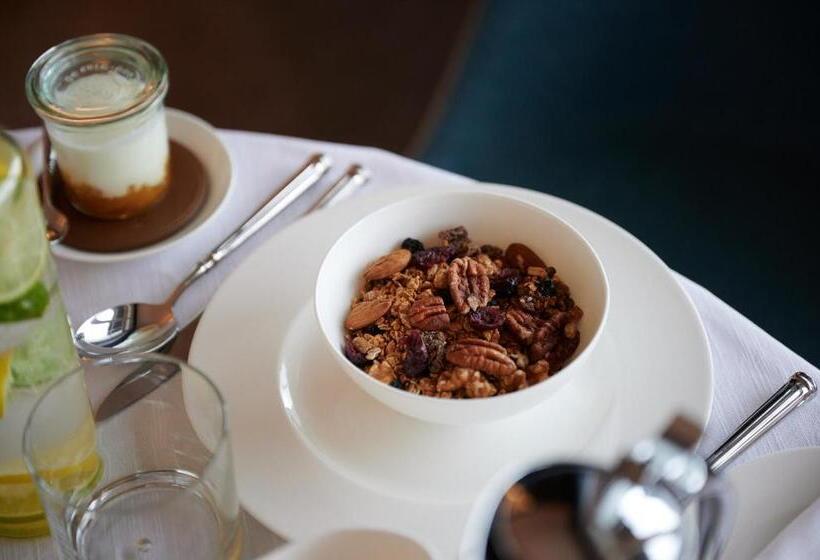 Отель Villars Palace