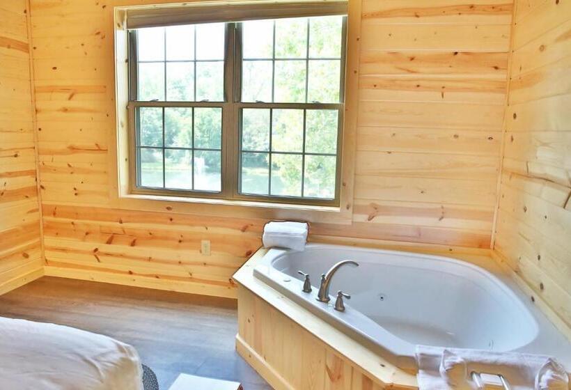 ホテル Waterview Lodge By Amish Country Lodging