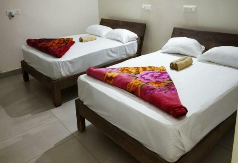 فندق Wild Wood Resort By Stayapart