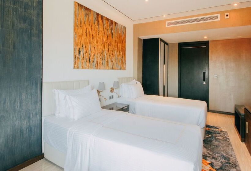 ホテル Zest Metropole