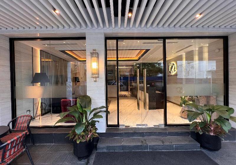 ホテル Zest Metropole