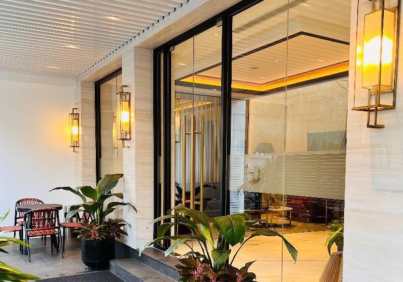 ホテル Zest Metropole