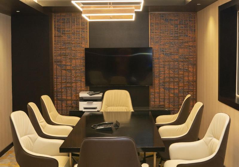 ホテル Zest Metropole