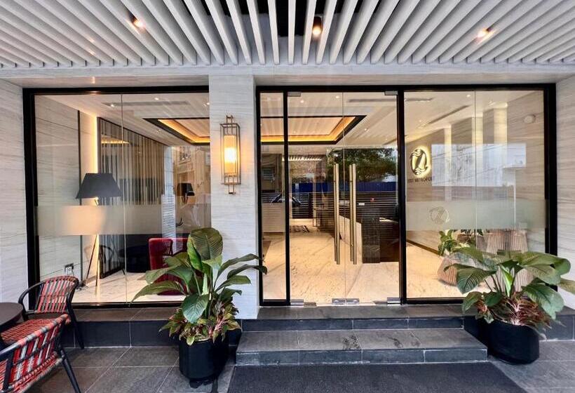 ホテル Zest Metropole