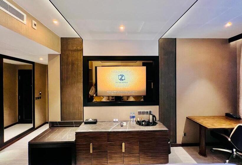 ホテル Zest Metropole