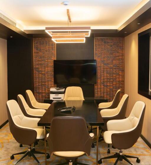 ホテル Zest Metropole