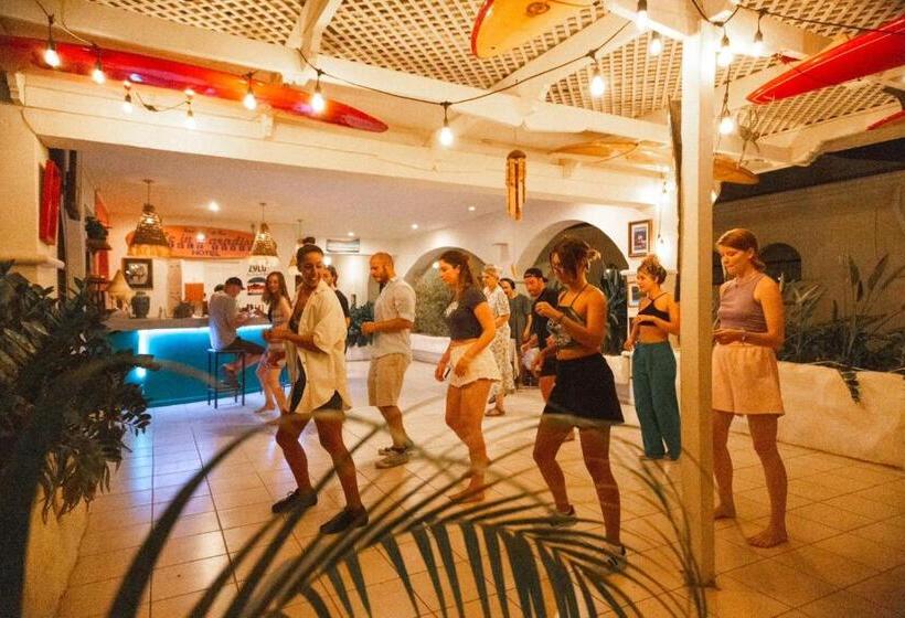Zulu Surf Hotel Tamarindo