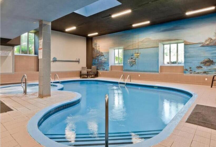 Magog Waterfront Condo