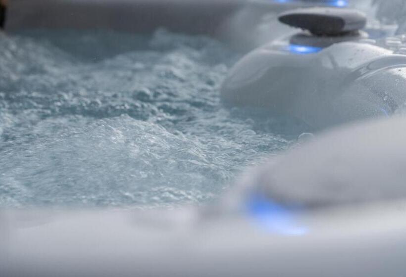 Nidaris   Luxury Private Spa Suites