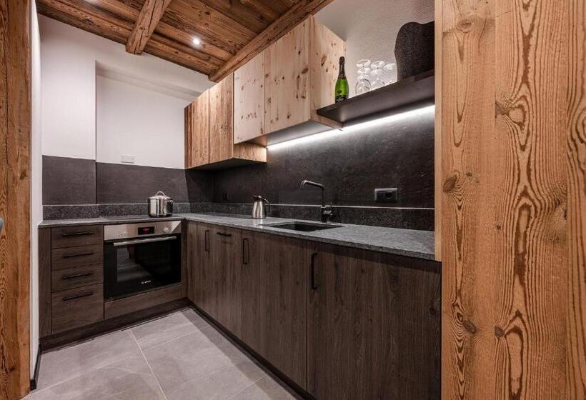 Nidaris   Luxury Private Spa Suites