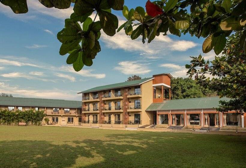 Paramount Riverfront Resort & Spa, Karjat