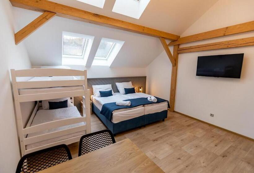 پانسیون Benátky 214