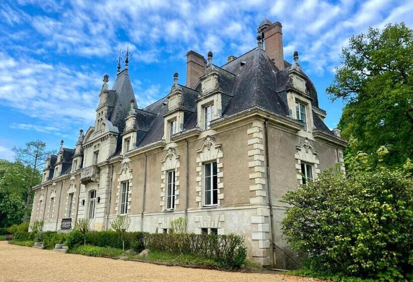 بنسيون Château Le Fresne