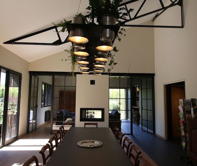 بنسيون Clos Des Poulies