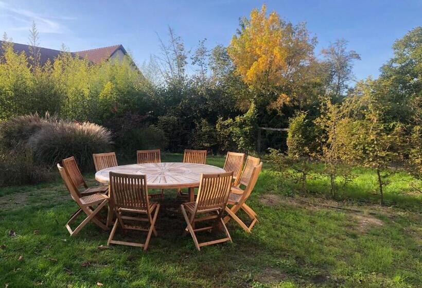 بنسيون Clos Des Poulies