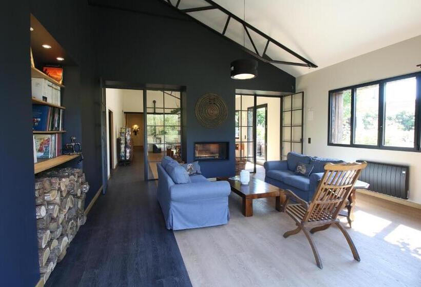 بنسيون Clos Des Poulies