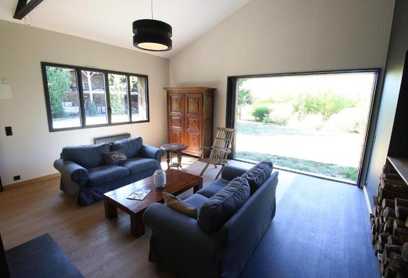 بنسيون Clos Des Poulies