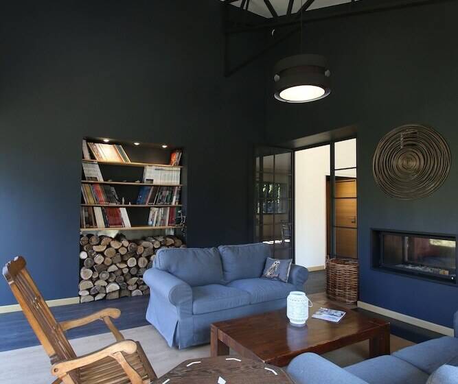 بنسيون Clos Des Poulies