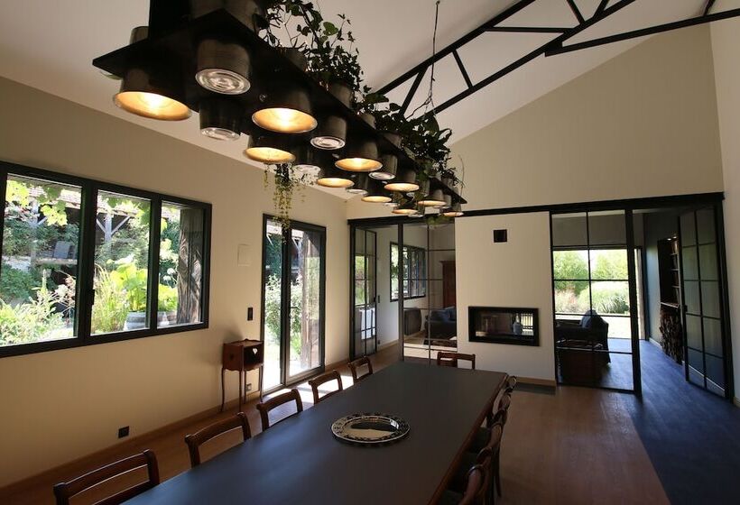 بنسيون Clos Des Poulies