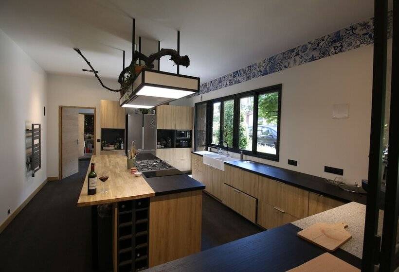 بنسيون Clos Des Poulies