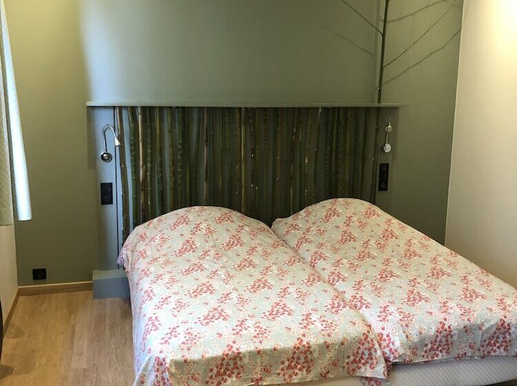 بنسيون Clos Des Poulies