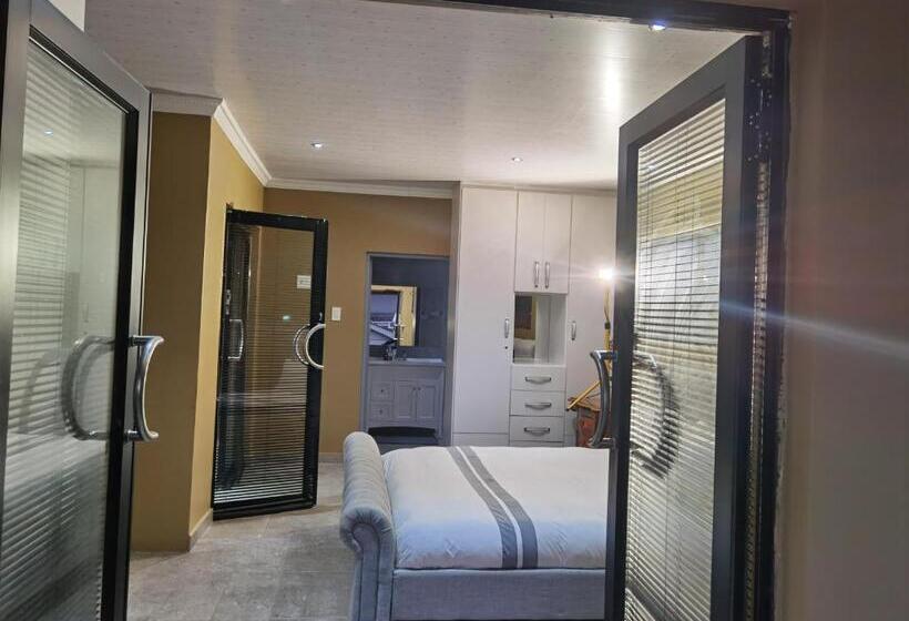 Пансион Fountain Beach House Ikhaya