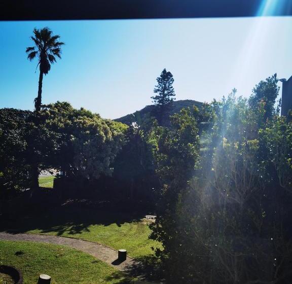 Пансион Fountain Beach House Ikhaya