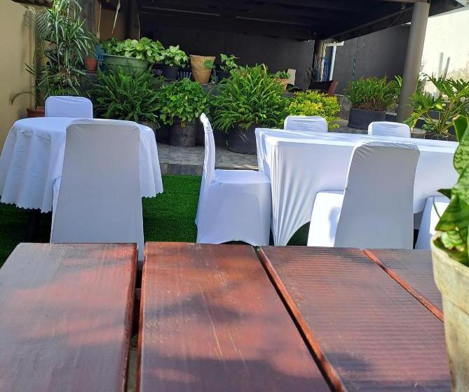 Пансион Fountain Beach House Ikhaya