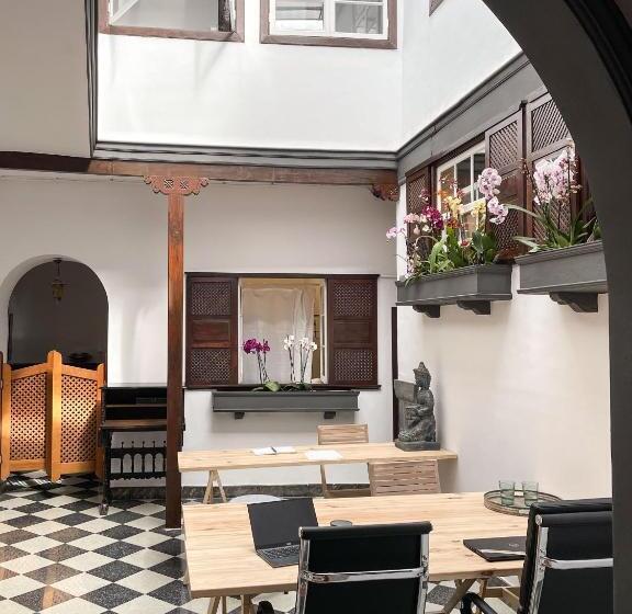 ペンション Gato Azul   Coliving