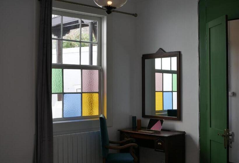 ペンション Gato Azul   Coliving