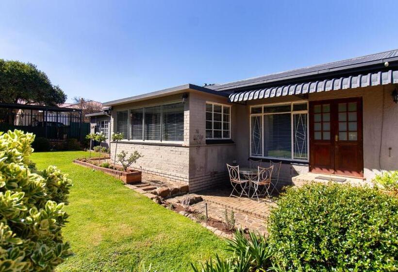 بنسيون Glenmore Guesthouse